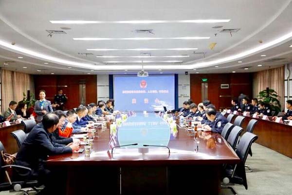 陈义红出席东湖高新区代表委员座谈会